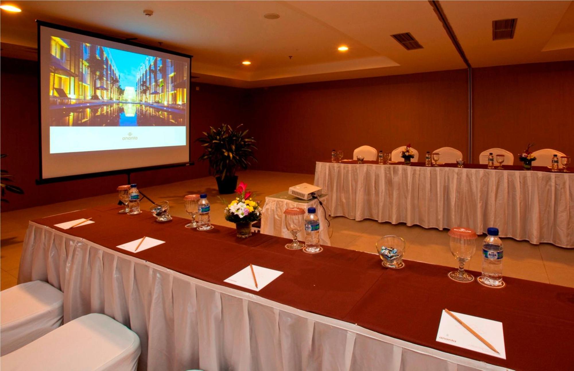Ananta Legian Hotel Exterior foto