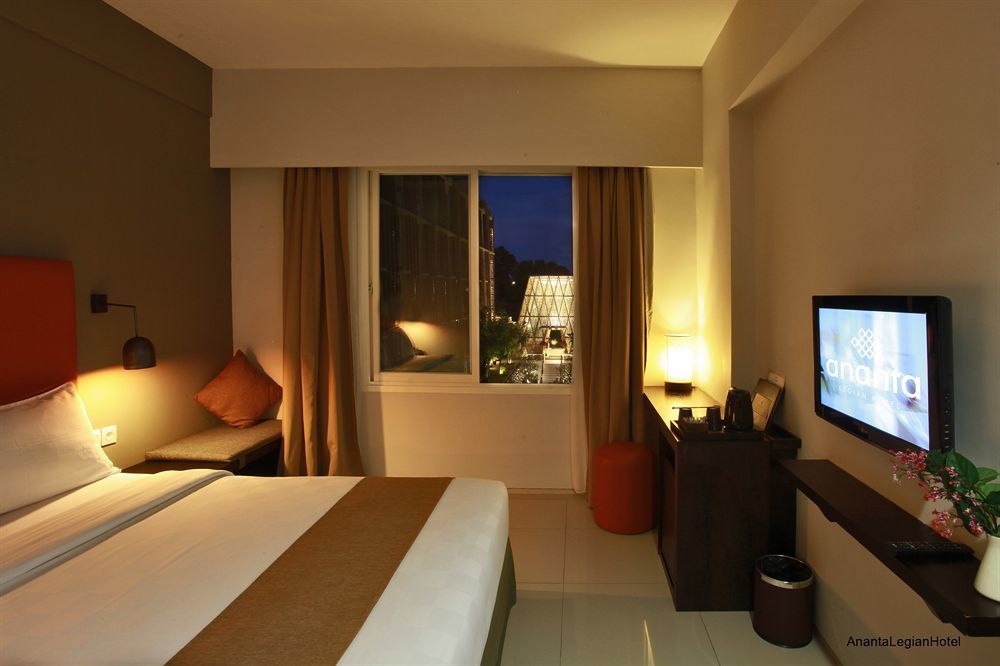 Ananta Legian Hotel Exterior foto