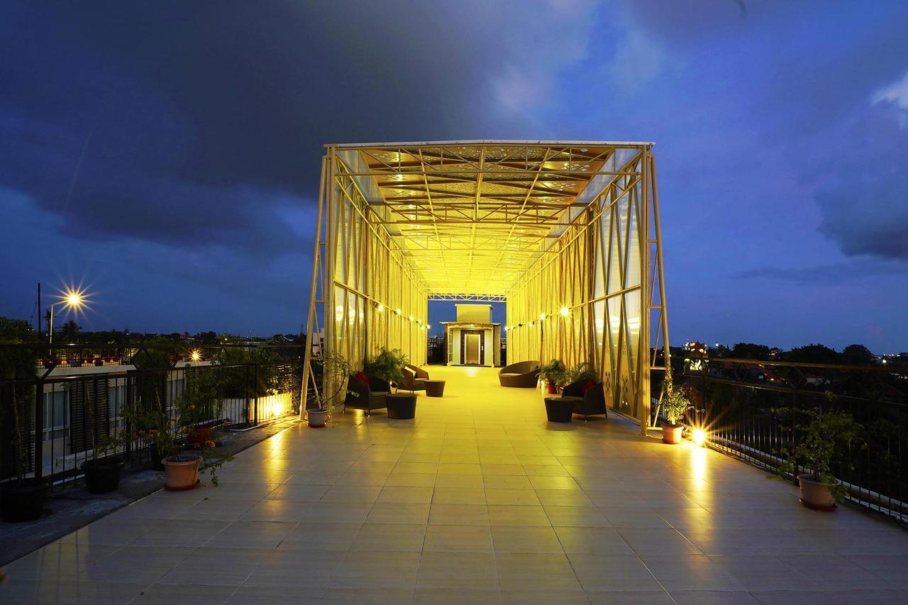Ananta Legian Hotel Exterior foto